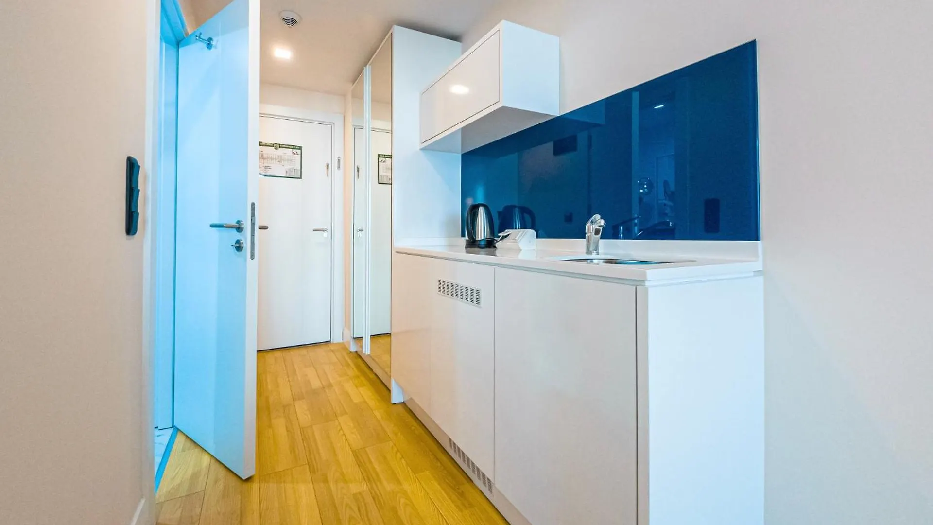 Awesome View Apartments 巴统